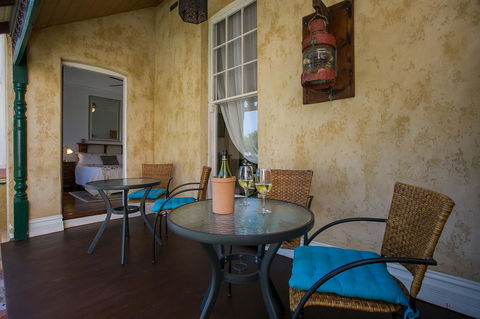 Danum House - Accommodation Redcliffe 18