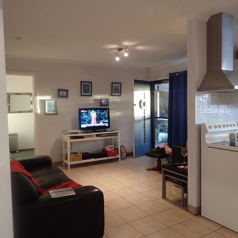 Moore River Cottage - Accommodation Redcliffe 3