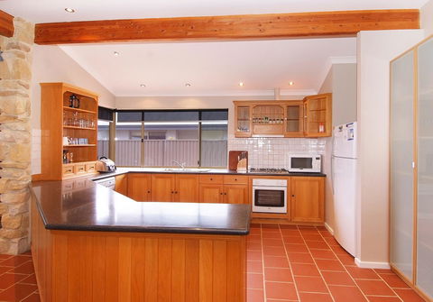 Searenity - Accommodation Redcliffe 13