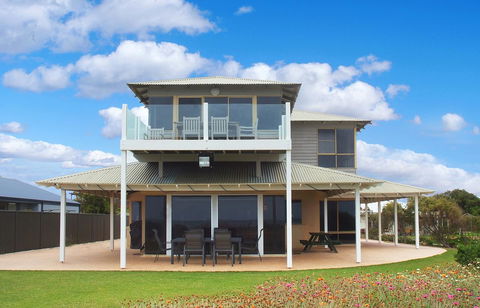 Searenity - Accommodation Redcliffe 7