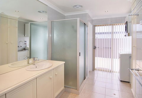 Searenity - Accommodation Redcliffe 16