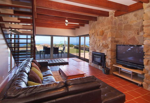 Searenity - Accommodation Redcliffe 15