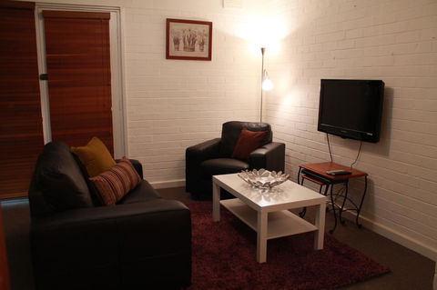 Mt Pleasant Apartment - Accommodation Redcliffe 0