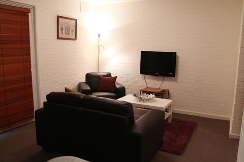 Mt Pleasant Apartment - Accommodation Redcliffe 1