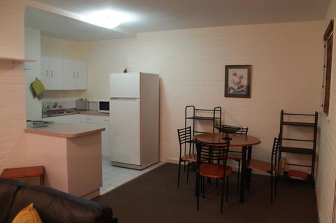 Mt Pleasant Apartment - Accommodation Redcliffe 6