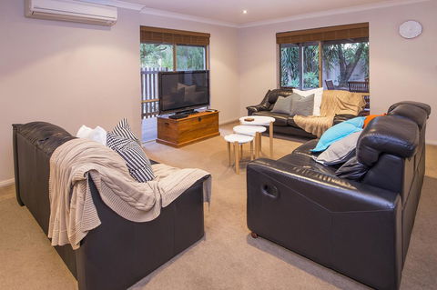 Boardwalk - Accommodation Redcliffe 12