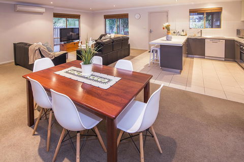 Boardwalk - Accommodation Redcliffe 13