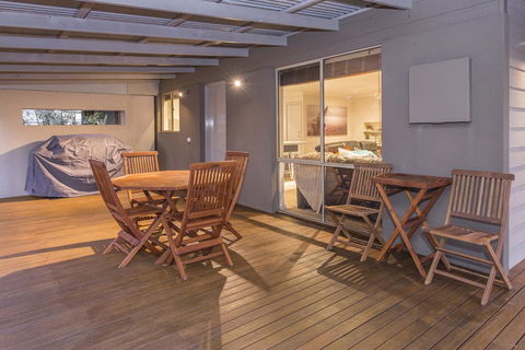 Boardwalk - Accommodation Redcliffe 5