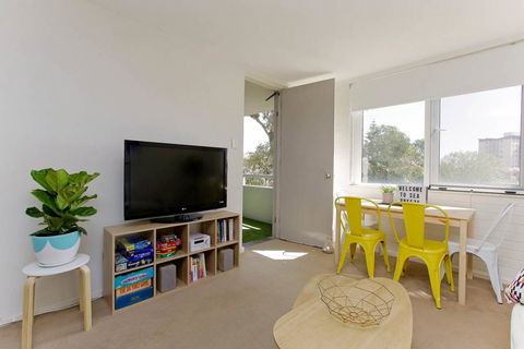 SEA BREEZE â€“ Between Cottesloe Beach & Swan River - Accommodation Redcliffe 19