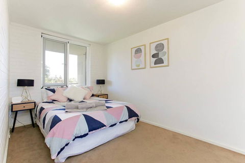 SEA BREEZE â€“ Between Cottesloe Beach & Swan River - Accommodation Redcliffe 6