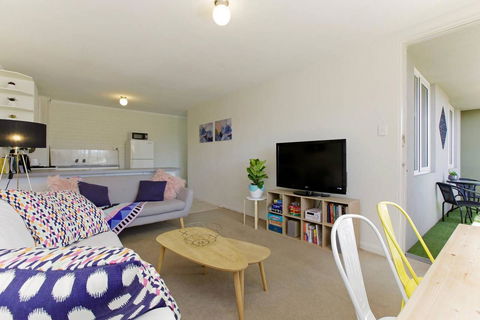 SEA BREEZE â€“ Between Cottesloe Beach & Swan River - Accommodation Redcliffe 13
