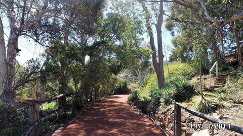 Eleebana Guest House - Accommodation Redcliffe 13