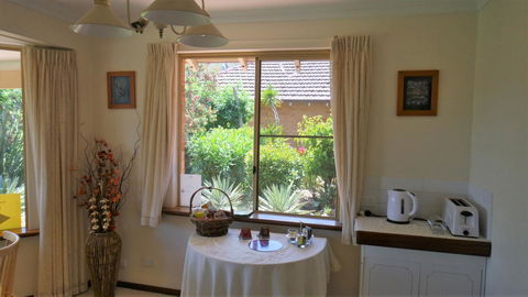 Eleebana Guest House - Accommodation Redcliffe 28