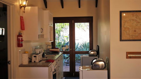 Eleebana Guest House - Accommodation Redcliffe 21