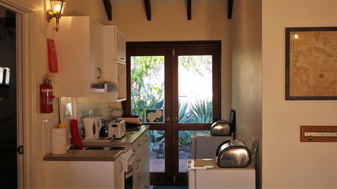 Eleebana Guest House - Accommodation Redcliffe 20
