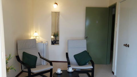 Eleebana Guest House - Accommodation Redcliffe 6