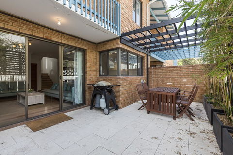 Cottesloe Sea Salt Abode - Executive Escapes - Accommodation Redcliffe 10