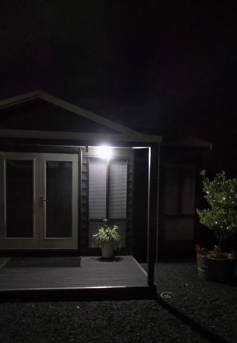 Windfall Estate Vineyard Cottage - Accommodation Redcliffe 16