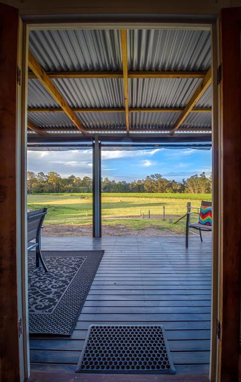 Windfall Estate Vineyard Cottage - Accommodation Redcliffe 3