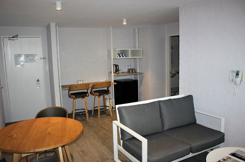 Atrium Hotel Mandurah - Accommodation Redcliffe 12