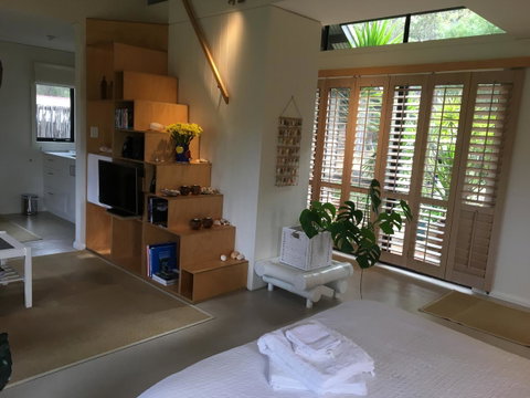 DESIGNER'S STUDIO - Accommodation Redcliffe 4