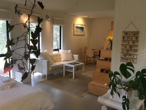 DESIGNER'S STUDIO - Accommodation Redcliffe 15
