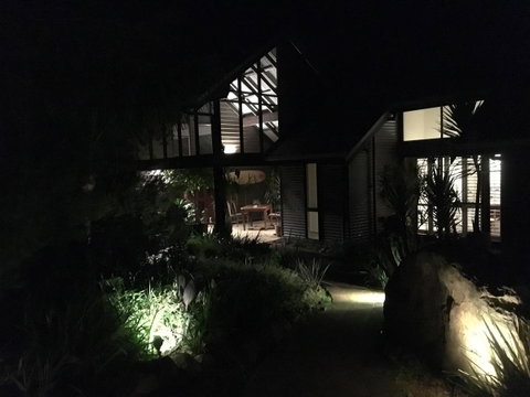 DESIGNER'S STUDIO - Accommodation Redcliffe 3