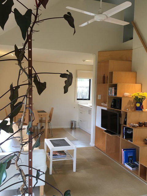 DESIGNER'S STUDIO - Accommodation Redcliffe 18