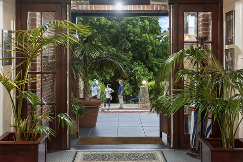 Caves House Hotel & Apartments Yallingup - Accommodation Redcliffe 9