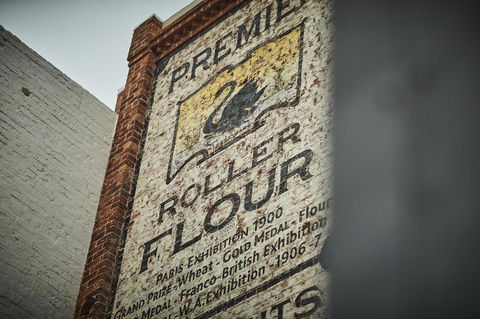 The Premier Mill Hotel - Accommodation Redcliffe 13