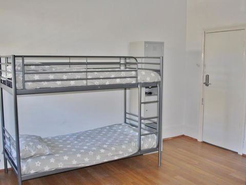 The Hive Hostel - Traveler Friendly, Passport Only - Accommodation Redcliffe 35