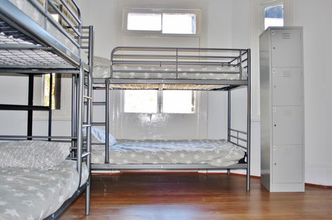 The Hive Hostel - Traveler Friendly, Passport Only - Accommodation Redcliffe 36