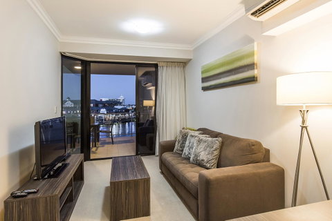 Dolphin Quay Apartments - Accommodation Redcliffe 20