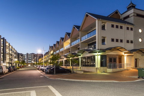 Dolphin Quay Apartments - Accommodation Redcliffe 18