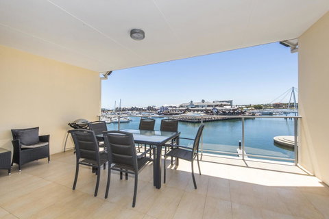 Dolphin Quay Apartments - Accommodation Redcliffe 17