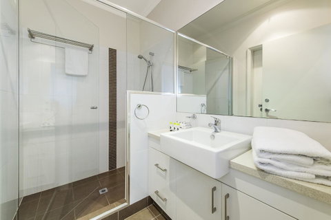 Dolphin Quay Apartments - Accommodation Redcliffe 42