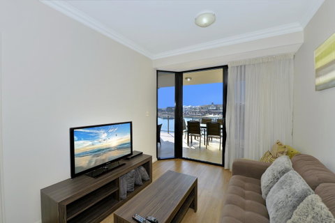 Dolphin Quay Apartments - Accommodation Redcliffe 2