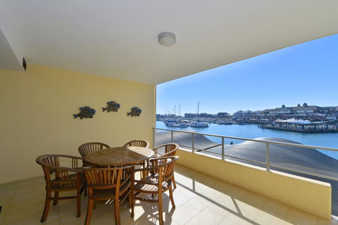Dolphin Quay Apartments - Accommodation Redcliffe 14