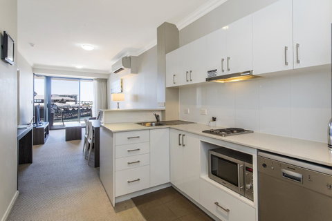 Dolphin Quay Apartments - Accommodation Redcliffe 35