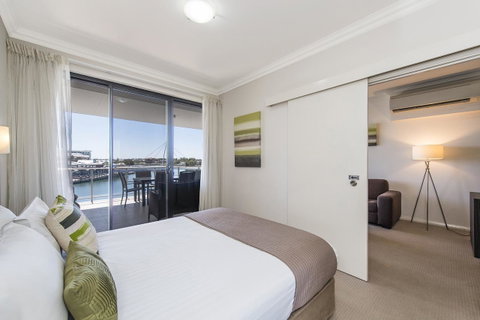 Dolphin Quay Apartments - Accommodation Redcliffe 28