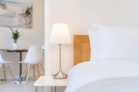 Light Bright, Quality River Views! Free Parking - Accommodation Redcliffe 35