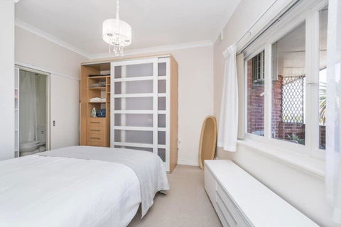 Light Bright, Quality River Views! Free Parking - Accommodation Redcliffe 29
