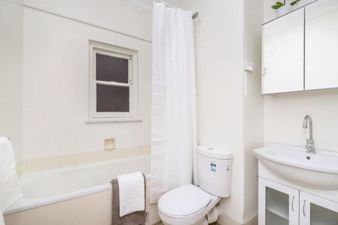 Light Bright, Quality River Views! Free Parking - Accommodation Redcliffe 37