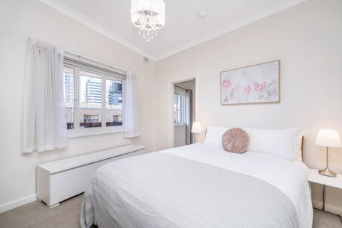 Light Bright, Quality River Views! Free Parking - Accommodation Redcliffe 26