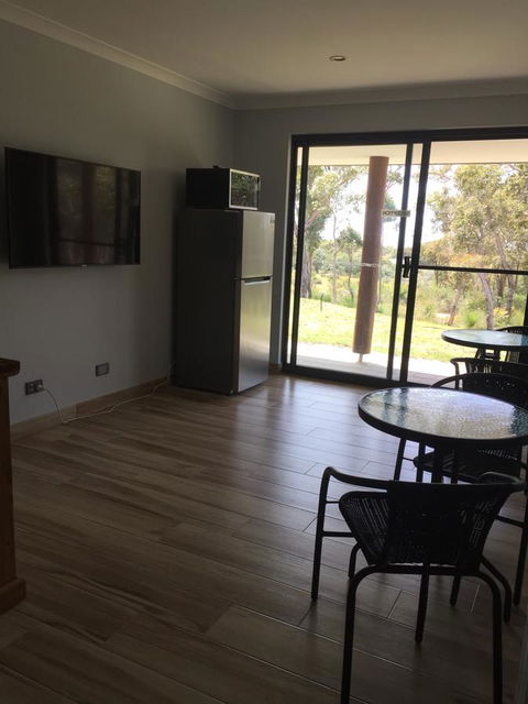 Eagle Bay House - Accommodation Redcliffe 16
