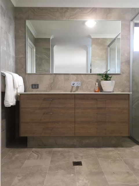 Eagle Bay House - Accommodation Redcliffe 23