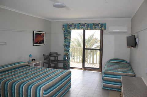 Ningaloo Coral Bay â€“ Bayview - Accommodation Redcliffe 15