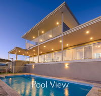 32 Corella Court - Private Jetty and Pool - Accommodation Redcliffe