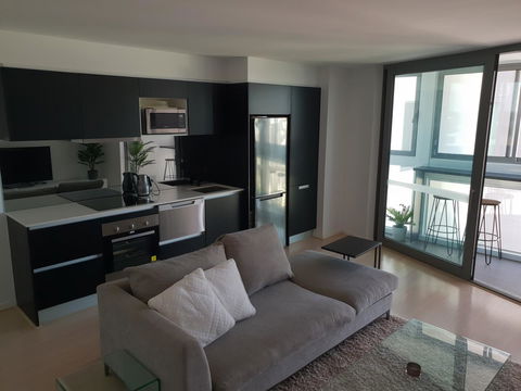 Modern Northbridge Apartment - Accommodation Redcliffe 7