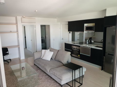 Modern Northbridge Apartment - Accommodation Redcliffe 8